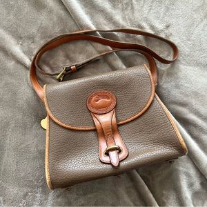 Vintage Dooney & Bourke Essex Brown Leather R25 Gray Taupe Crossbody